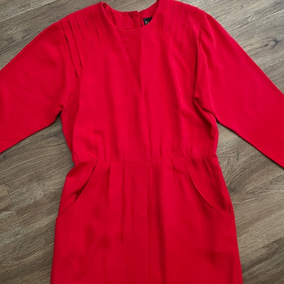 Vintage 80s PJ Klein Red Linen Button Up Back Dress. - Picture 5 of 12